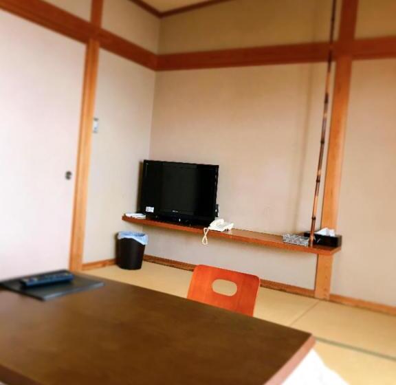 חדר משפחתי, Sennenmatsu