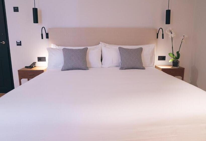 小型套房, Sidonia