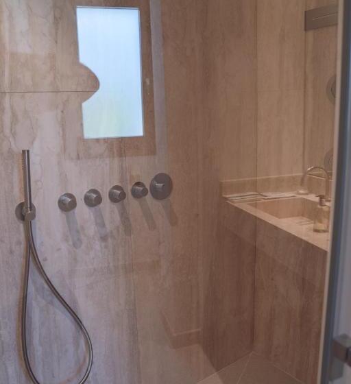 带观景的豪华间, Sidonia