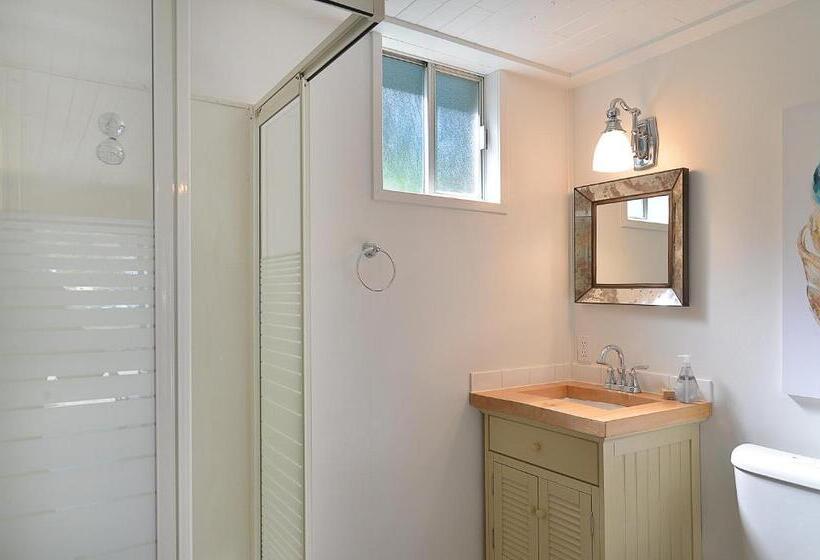 带海景的标准房, John Henry S Marina And Resort