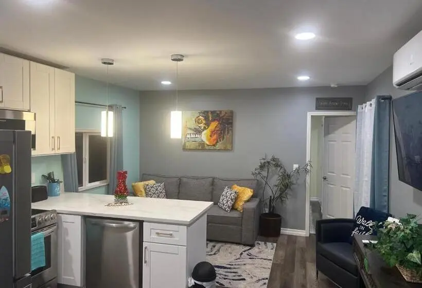 ファミリールーム, Newly Remodel Wine Country Retreat