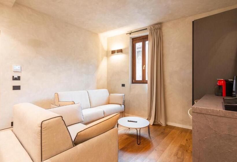 סוויטה, Residenza Leutari