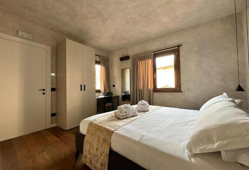 סוויטה עם טרסה, Residenza Leutari