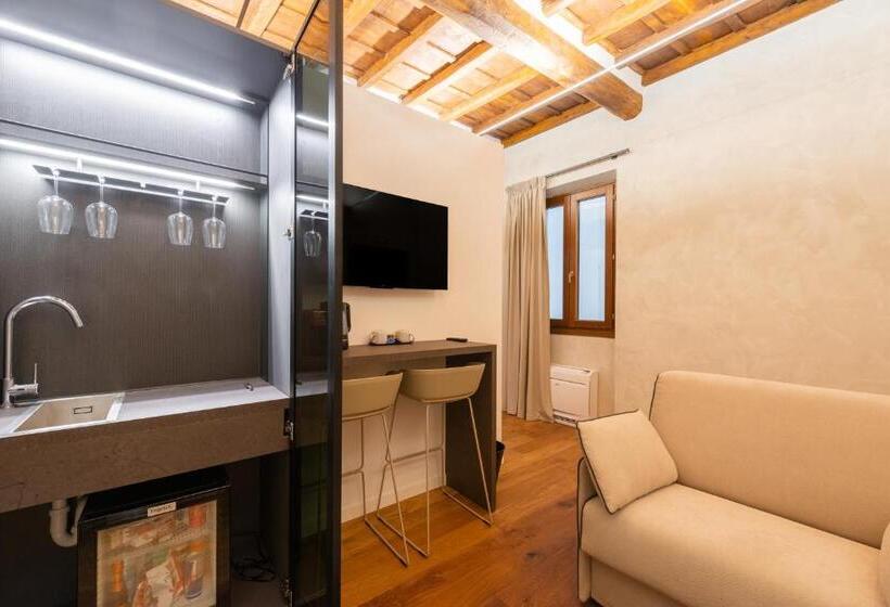 סוויטת ג'וניור, Residenza Leutari