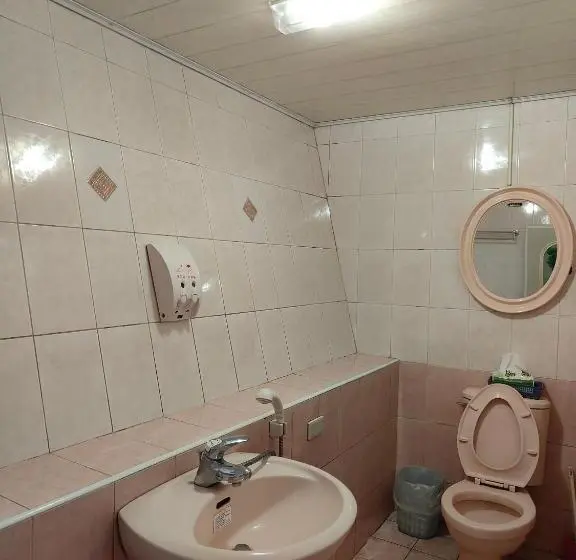 اتاق استاندارد چهار تخته, Chang Qing Ju Homestay