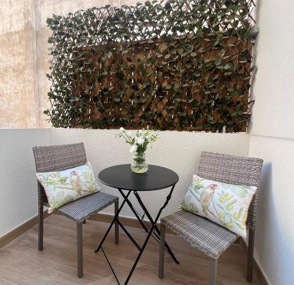 اتاق استاندارد با بالکن, Pensión Alicante Bergez