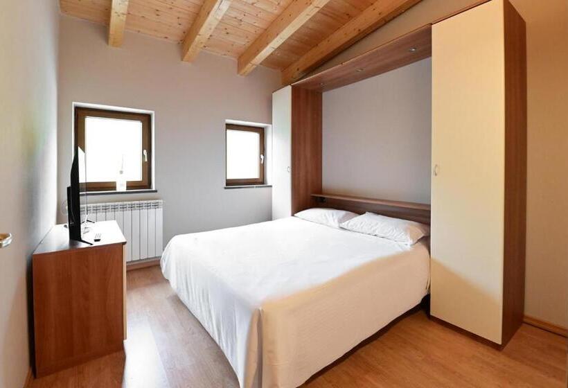 غرفة قياسية, Baita Solaria