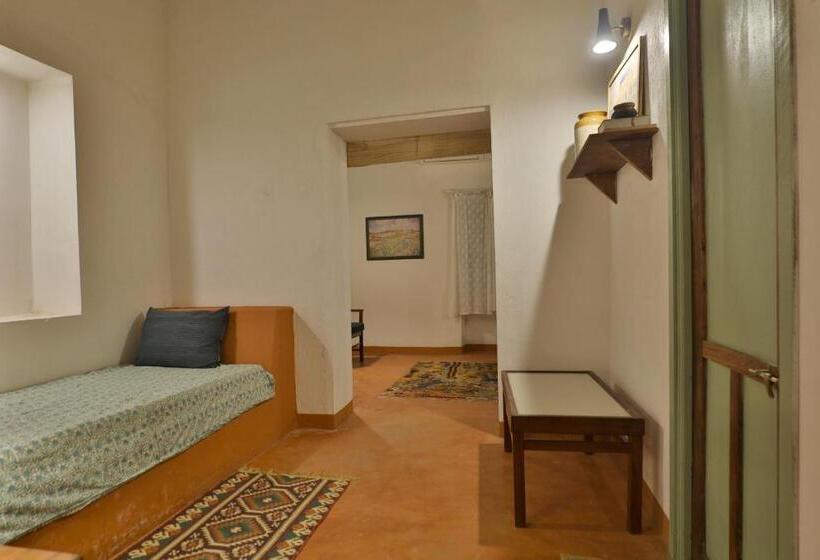 Номер Стандарт Трехместный, Caju Grove   The Big Yellow Goan House