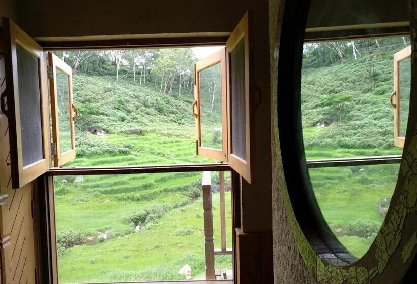 جناح عائلي, Osho Himalayas Meditation Resort