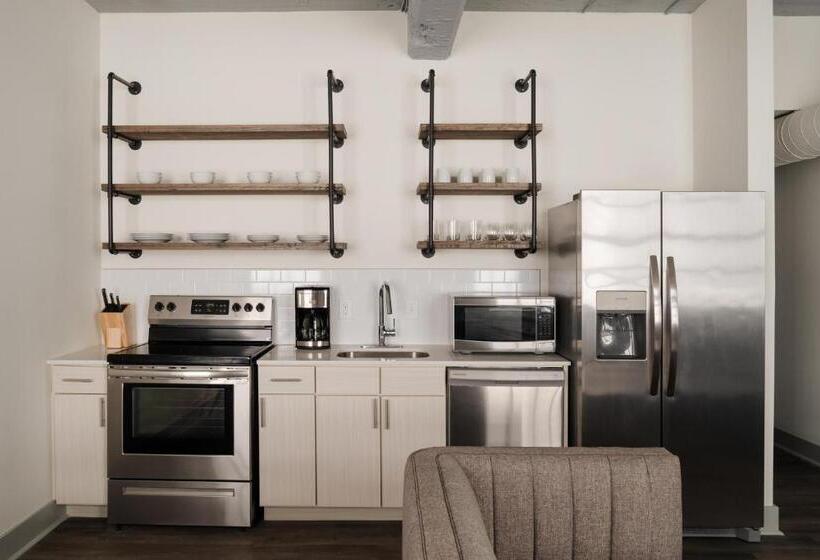 استودیوی استاندارد, Kasa Capitol Hill Downtown Nashville