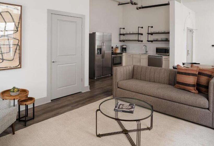 استودیوی استاندارد, Kasa Capitol Hill Downtown Nashville