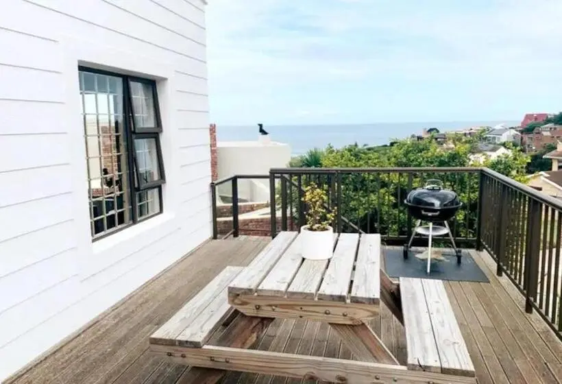 Studio Standard Vue Mer, At Lowerpoint Loft Style Studio