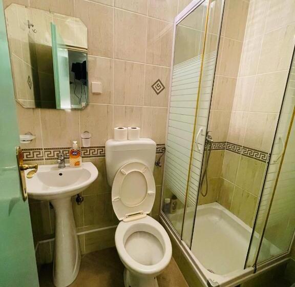 اتاق لوکس با بالکن و چشم‌انداز دریا, B&b Guest House Vasiljevic