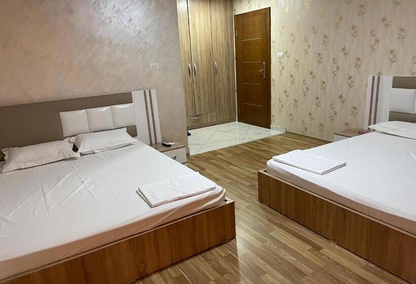 اتاق لوکس, Pashtriku