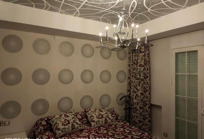 Номер Deluxe, Casa Pablo Picasso 9