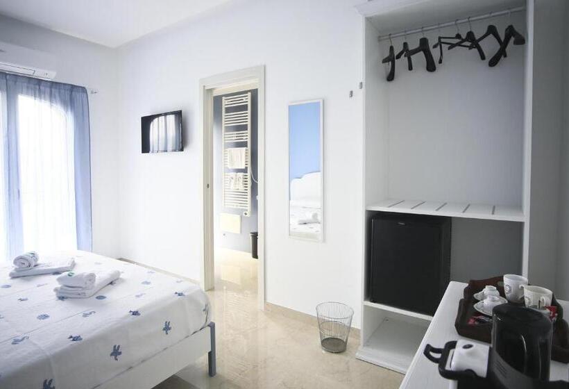 اتاق استاندارد با تخت بزرگ, Villa Del Gaudio Rooms & Apartments