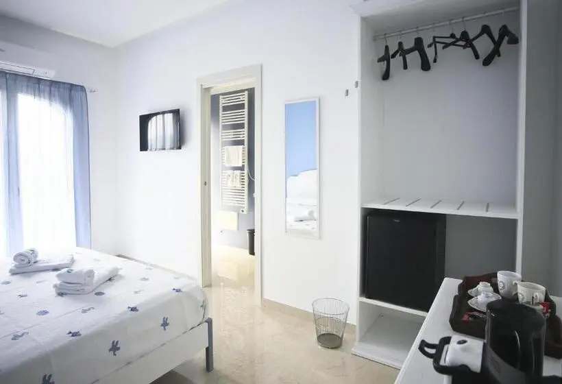 キングサイズベッドのスタンダードルーム, Villa Del Gaudio Rooms & Apartments