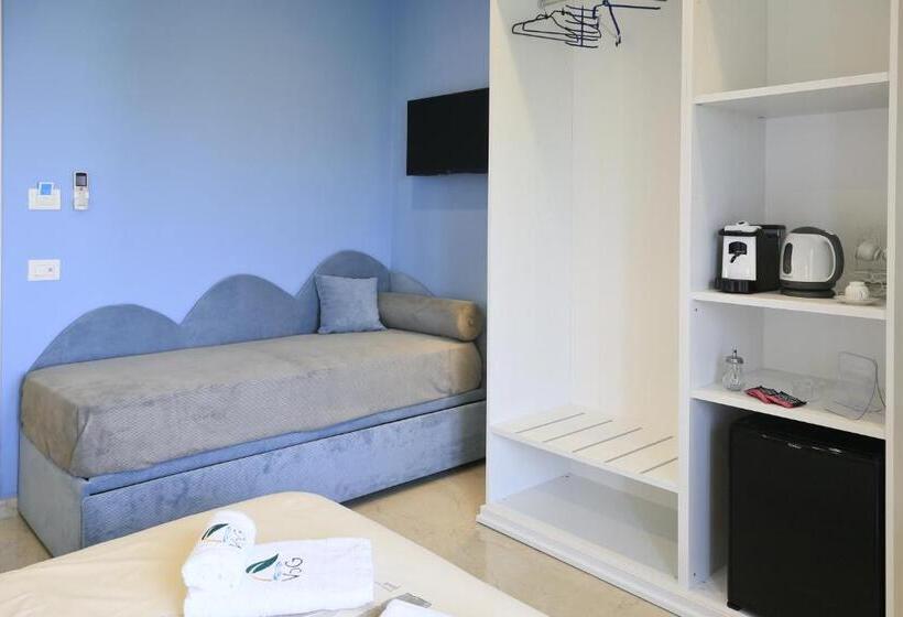 اتاق کلاسیک سه تخته, Villa Del Gaudio Rooms & Apartments