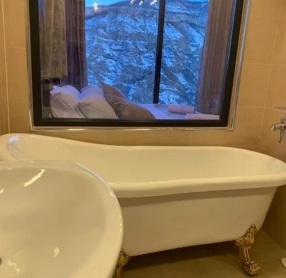 سوییت با چشمانداز کوه, Harsnadzor Eco Resort