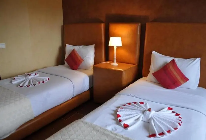 اتاق استاندارد سه تخته با چشم‌انداز باغ, Riad Hamdani