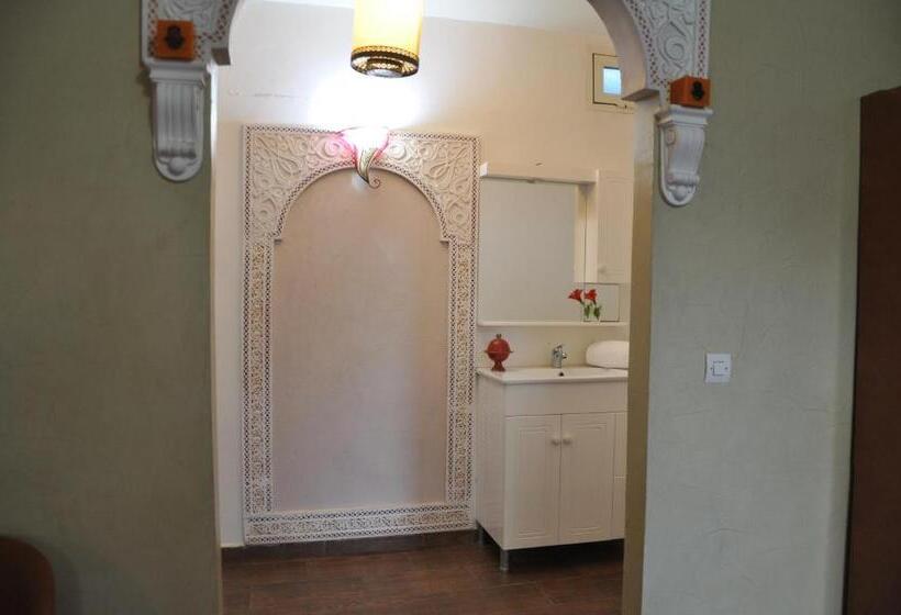 اتاق سوپریور خانوادگی, Riad Hamdani
