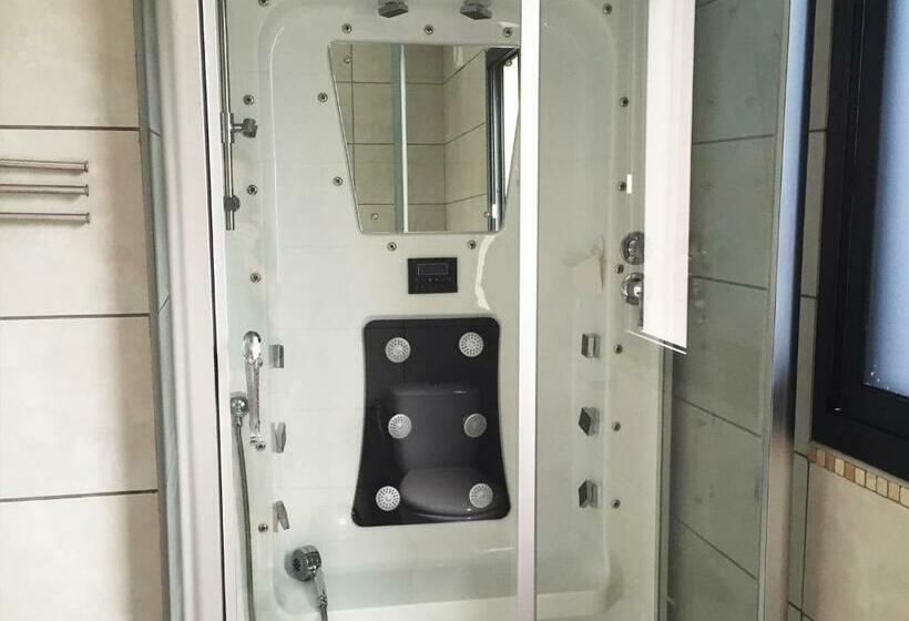 اتاق استاندارد با تخت دو نفره بزرگ, La Villa Kazuera