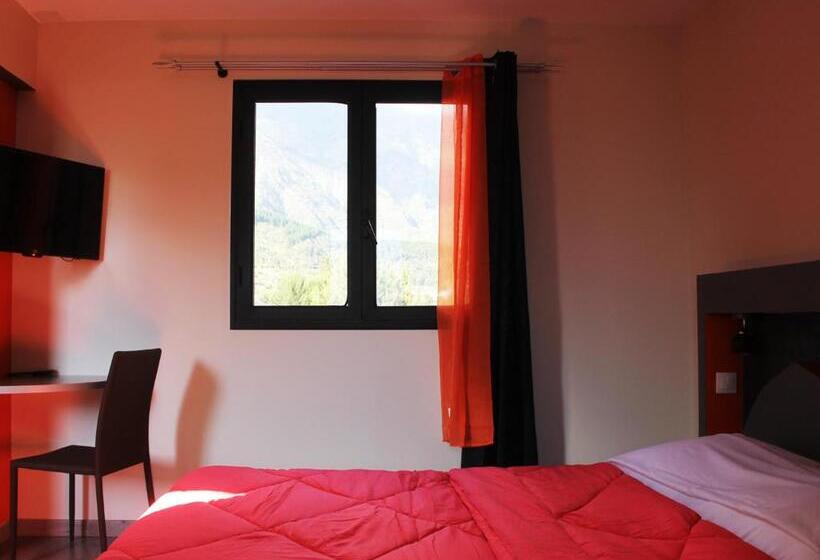 اتاق لوکس با چشم‌انداز, La Villa Kazuera