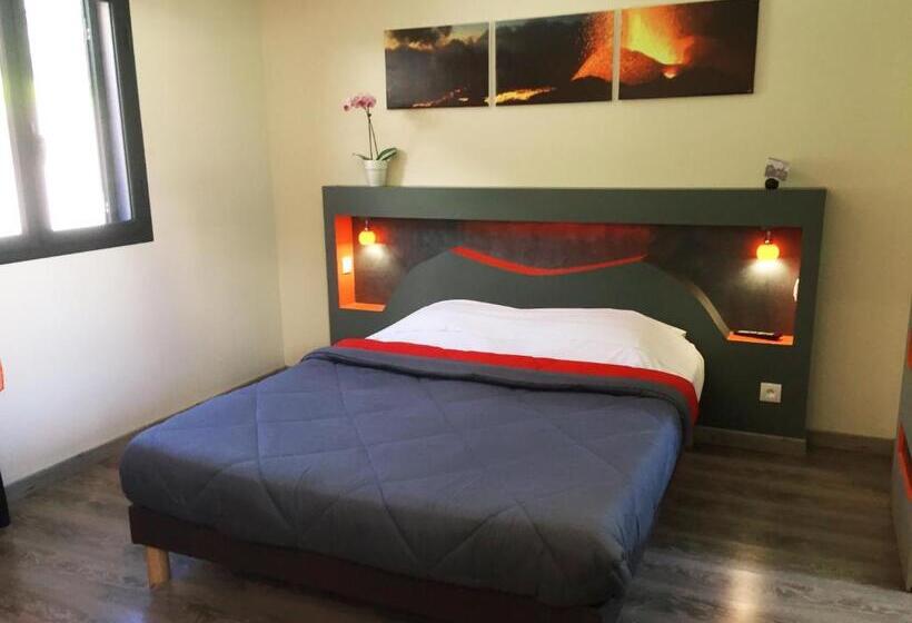 اتاق لوکس با چشم‌انداز, La Villa Kazuera