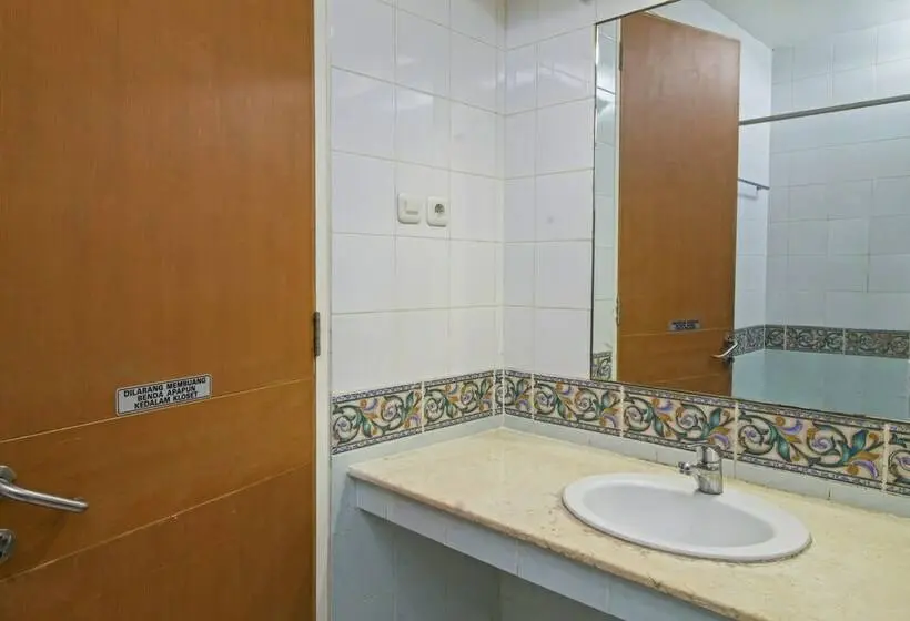 Standard-huone, Reddoorz @ Pejaten Raya