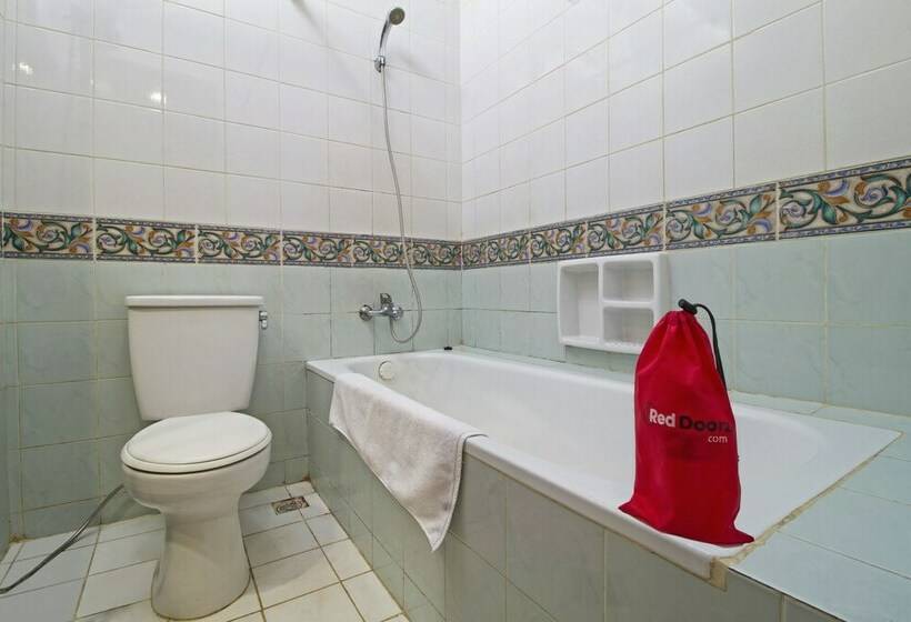 Номер Стандарт, Reddoorz @ Pejaten Raya