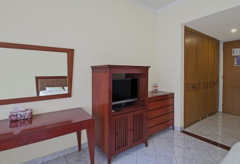 Номер Стандарт, Reddoorz @ Pejaten Raya