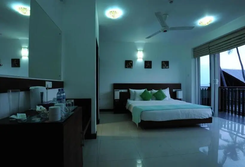 オーシャンビューデラックスルームバルコニー付き, Saprin Beach Resort