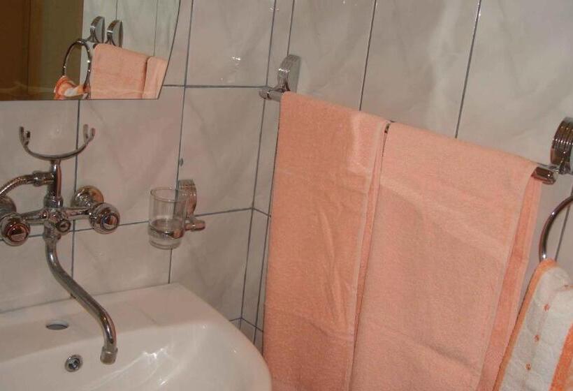 غرفة قياسية ثلاثية, Jermuk Ararat Health Spa