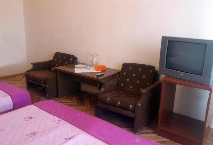 غرفة قياسية ثلاثية, Jermuk Ararat Health Spa