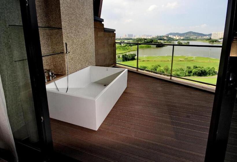 סוויטה אקזקיוטיב, Shenzhen Castle Golf