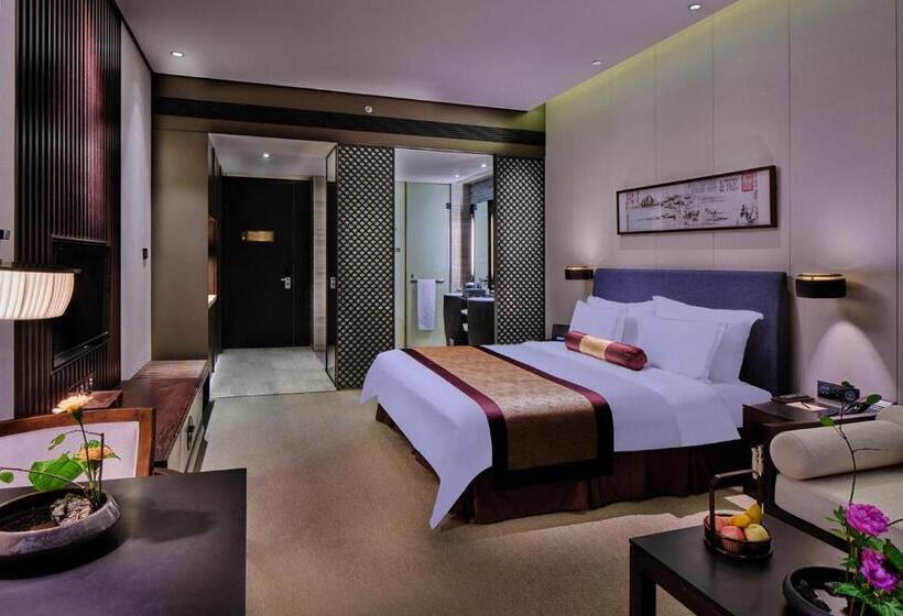 חדר אקונומי, Shenzhen Castle Golf