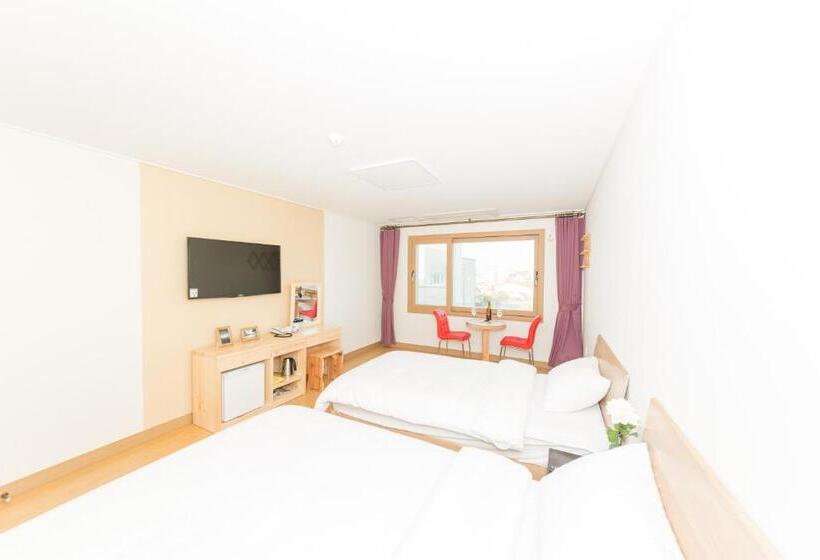 豪华三人间, Samda Hostel