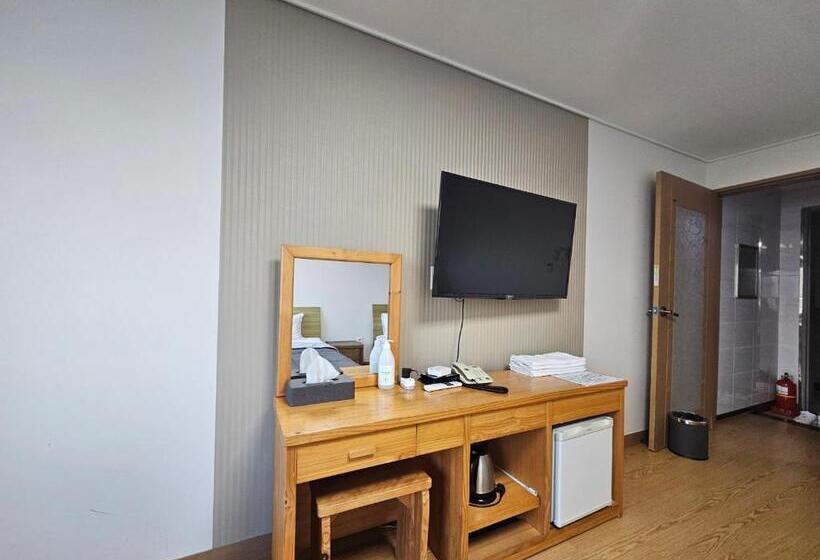 豪华三人间, Samda Hostel