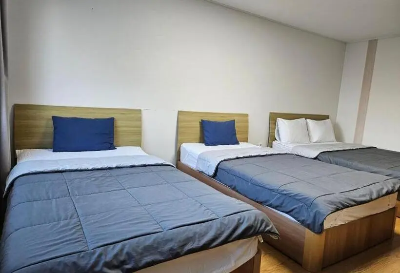 デラックストリプルルーム, Samda Hostel