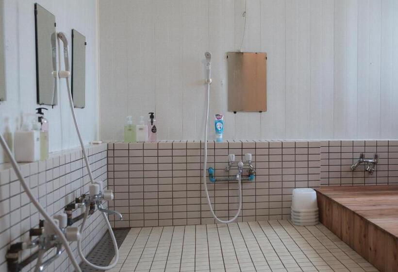 이코노미 룸, Hakuba Cortina Backpackers