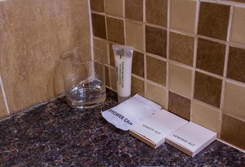 سوییت لوکس, Malville Boutique