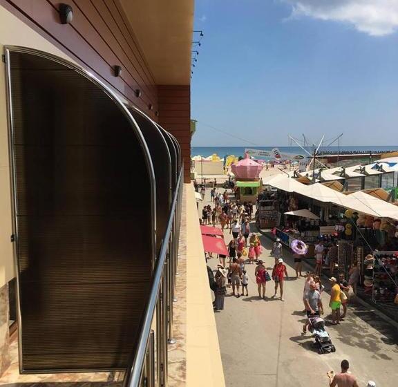 סוויטת ג'וניור עם מרפסת, Prestige Beach