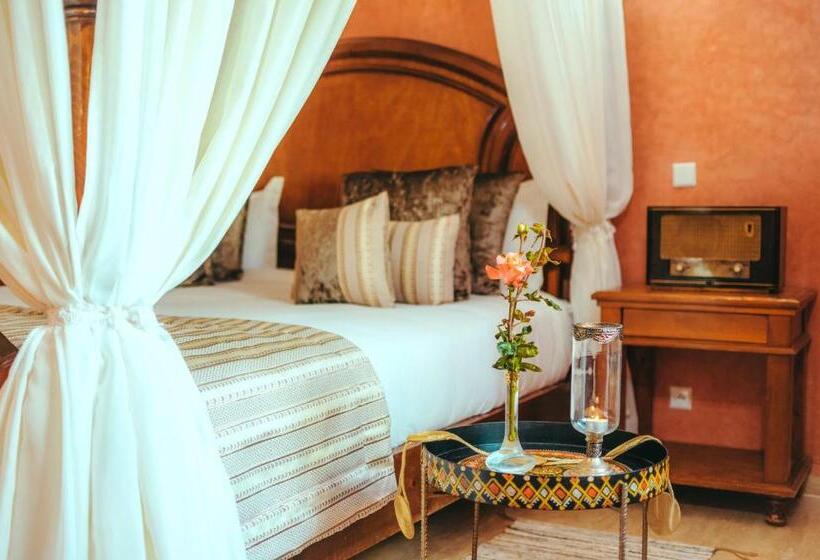 سوییت جونیور لوکس, Diar Illi