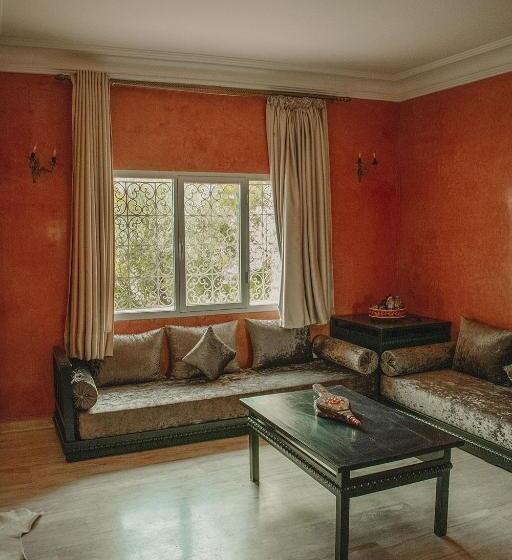 سوییت جونیور لوکس, Diar Illi