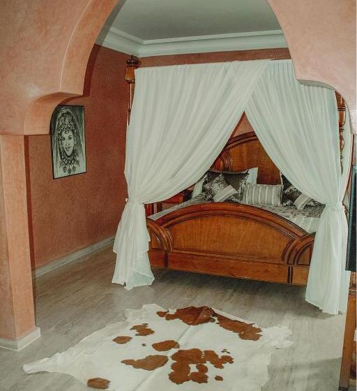 سوییت جونیور لوکس, Diar Illi