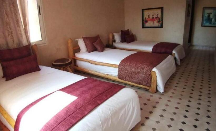 اتاق لوکس سه تخته, Diar Illi