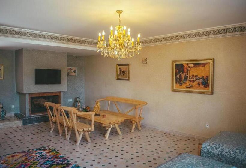 سوییت خانوادگی, Diar Illi