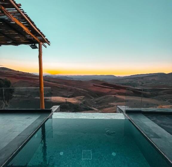 بانگلوی لوکس, Diar Illi