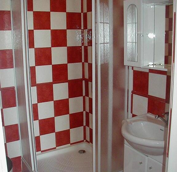 スタンダードルーム, Muzeum Lesná:penzion A Camping