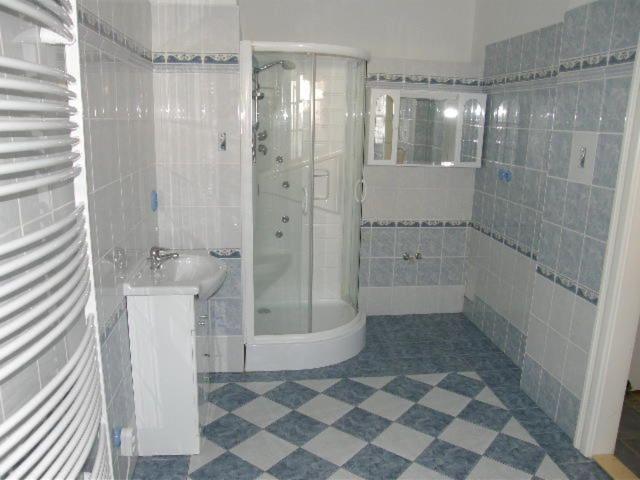 スタンダード4人部屋, Muzeum Lesná:penzion A Camping